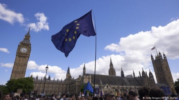 В ЕС надеются вовремя начать переговоры по Brexit несмотря на исход британских выборов