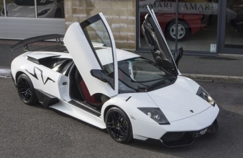 Уникальный Lamborghini Murcielago SV продается за &163;350 000