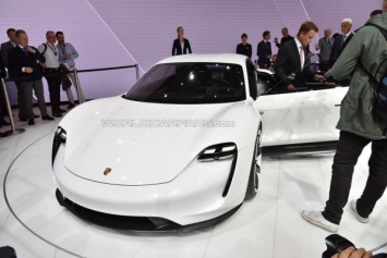 Франкфурт2015 | концепт электромобиля Porsche Mission E
