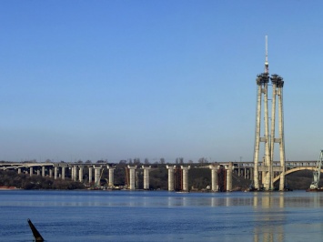 Запорожанка создала петицию с просьбой достроить мосты