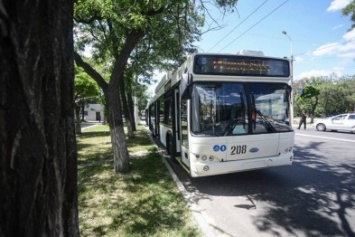 В Мариуполь отправили 6 новых троллейбусов с Wi-Fi (ФОТО)