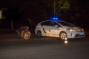 ДТП в Днепре: мотоцикл врезался в авто полиции