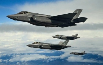США сняли с полетов четверть истребителей F-35