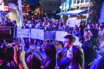 Патриотические порывы или передел рынка шоубизнеса: зачем в Одессе срывают концерты?