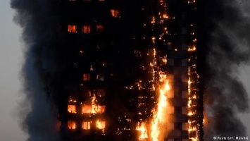 В Лондоне в результате пожара в высотном здании пострадали не менее 30 человек