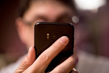 Почему Apple не перенесет сканер отпечатков пальцев в новом iPhone