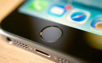 Apple расположит сканер отпечатков пальцев в iPhone 8 в непривычном месте