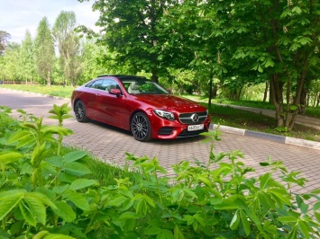 Тест-драйв Mercedes-Benz E400 4MATIC Coupe: гламурный притворщик