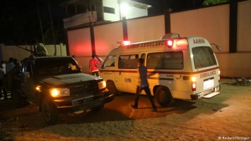 Боевики взяли в заложники посетителей ресторана в Сомали