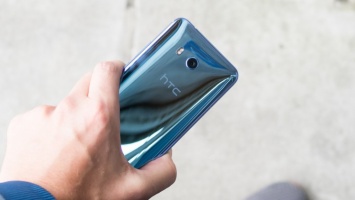 Стала известна российская цена HTC U11