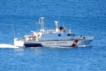 Ливийский патрульный катер обстрелял судно береговой охраны Италии