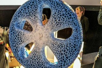 Компания Michelin представила колесо будущего