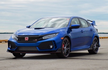 Первый хот-хэтч Honda Civic Type R ушел с молотка за рекордную сумму