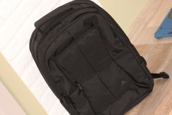Rivacase 8460 - едва ли не самый вместительный рюкзак для ноутбуков