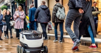 Эстония впервые в мире ввела доставку посылок роботами-курьерами