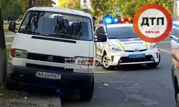 В Киеве водитель микроавтобуса умер за рулем