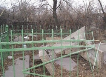 В «ЛНР» охотники за наживой облюбовали кладбище
