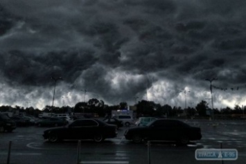 Апокалипсис сегодня: на Одессу обрушился сильнейший шторм (фото, видео)