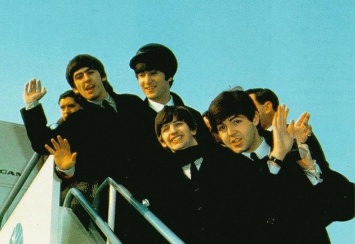 Первый контракт Beatles со студией звукозаписи продан за $93 тысячи