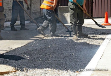 Власти Киева «хвастаются» ремонтом дорог во всех районах
