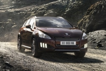 Марка Peugeot разочаровалась в дизель-электрическом гибриде