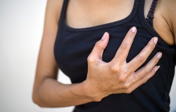 7 вещей, которые следует делать каждой женщине, чтобы снизить риск развития рака груди