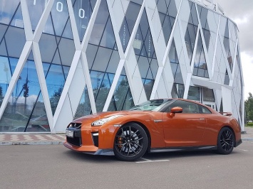 Тест-драйв Nissan GT-R: не промочи штаны