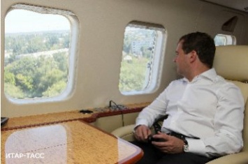 Из-за вертолета Медведева самолеты несколько часов кружили над «Шереметьево»