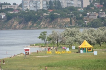 Николаевские и первомайский пляжи попали в перечень мест в Украине, которые не рекомендуют к купанию