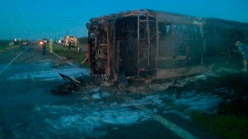 Масштабное ДТП в России: автобус столкнулся с бензовозом, 13 погибших