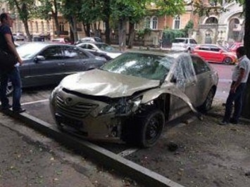 В Одессе взорвали авто бывшего депутата: опубликованы фото