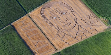 Итальянский фермер в преддверии G20 "нарисовал" на поле портрет Путина