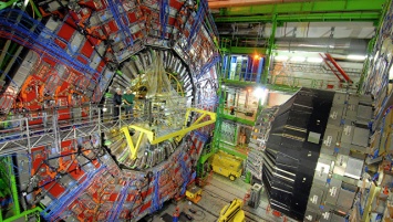 В ЦЕРН зарегистрировали новую частицу с двумя тяжелыми кварками