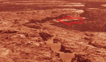 На Марсе обнаружен загадочный металлический объект