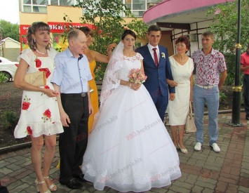 Сегодня в Бердянске - свадебный бум