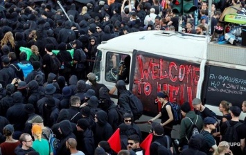 Протестующие против G20 не выпустили Меланью Трамп