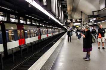 Сильнейший ливень в Париже привел к затоплению 20 станций метро (видео)