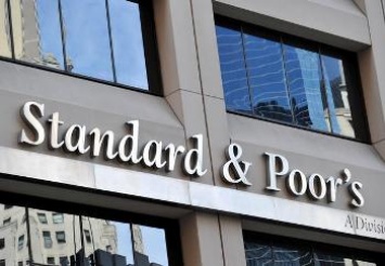 S&P отмечает признаки ослабления британской экономики