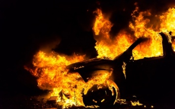 На Днепропетровщине мужчина сжигал чужие авто