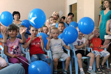 Малышам Саксаганского района Кривого Рога подарили сладкий праздник (фото)