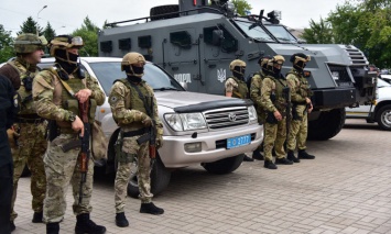 Полиция Донетчины взяла под особый контроль курортные зоны и Мариуполь