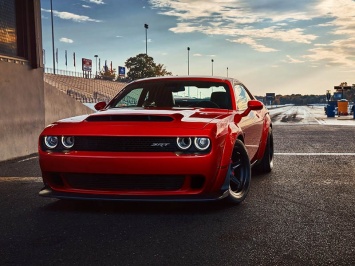 Дилеры Dodge начали продавать очередь на Challenger SRT Demon