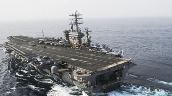 Военный корабль США выстрелил по патрульному судну Ирана