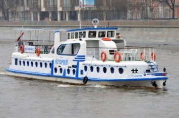 В Москве пьяный мужчина угнал теплоход "Егорий" и врезался в другое судно