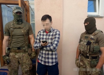 СБУ: Объявили подозрение "прокремлевскому журналисту"