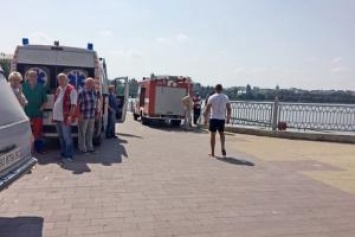 Фатальная прогулка на лодке: тернопольские спасатели обнаружили тело девушки, парня ищут водолазы