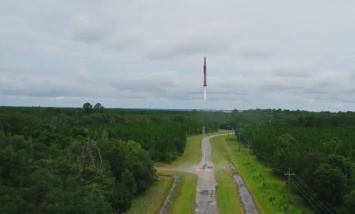 Экс-сотрудники SpaceX запустили сверхлегкую ракету Vector - видео