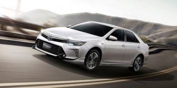 Toyota обновила «спортивную» Camry. Но ничего не изменилось