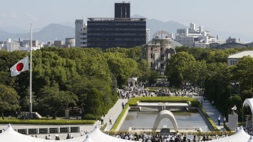 В Японии почтили память жертв бомбардировки Хиросимы (фото)