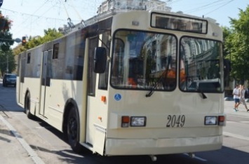 На улицы Житомира вышел первый троллейбус, собранный местной коммунальной компанией (фото)